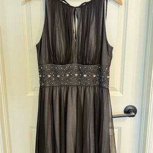 Chic Black Backless Dress with Embellished Waist